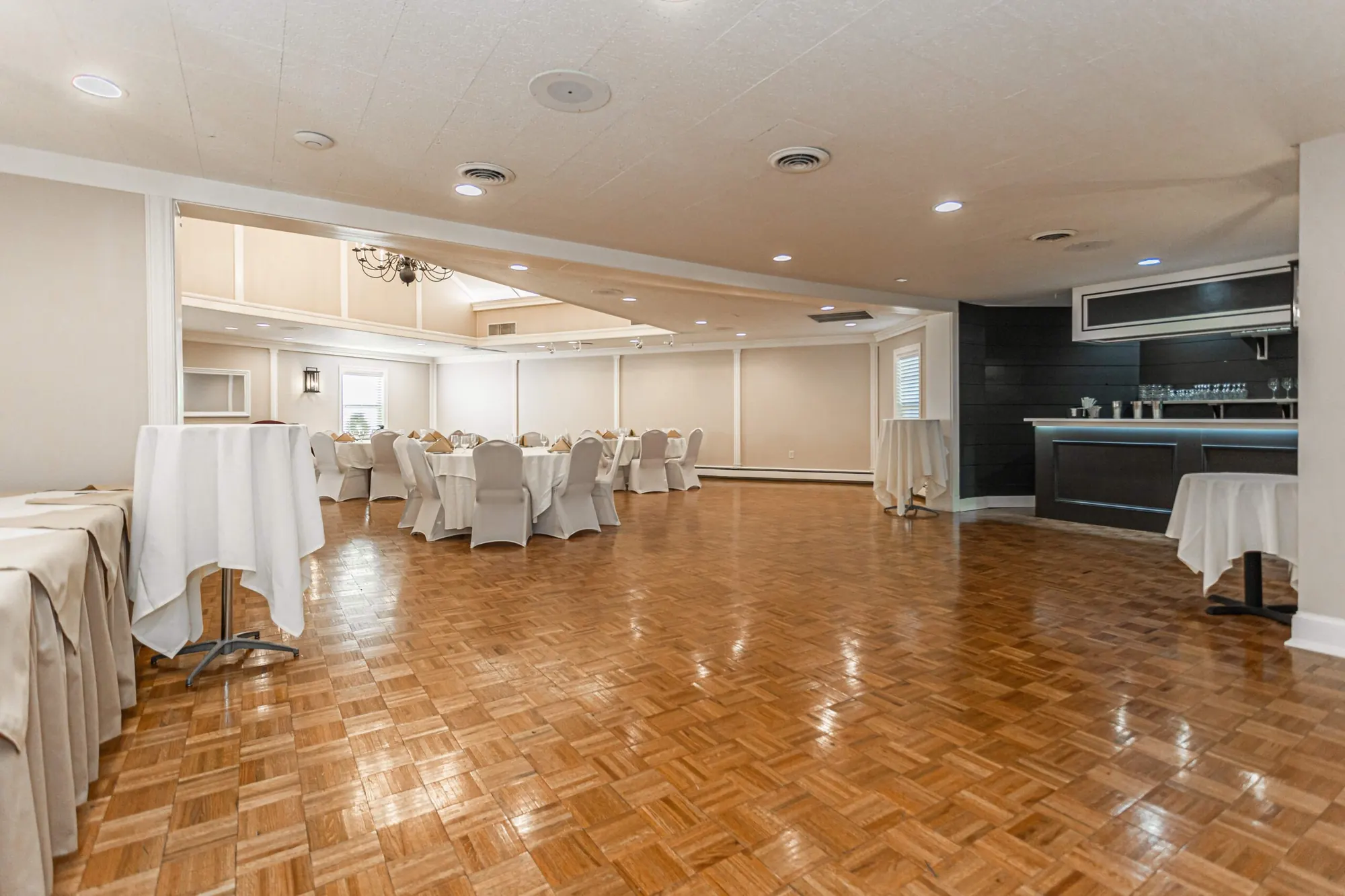 Plumsteadville celebration with uplighting — Accent Event Group